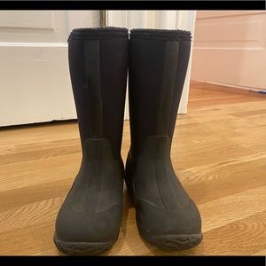 Boys classic high Bogs size 13